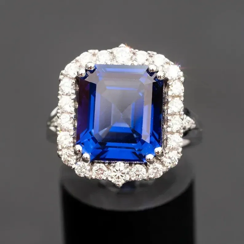 How to Find Someone's Ring Size Without Ruining the Surprise